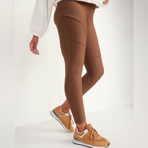 Old Navy High Waisted Cargo Compression Leggings